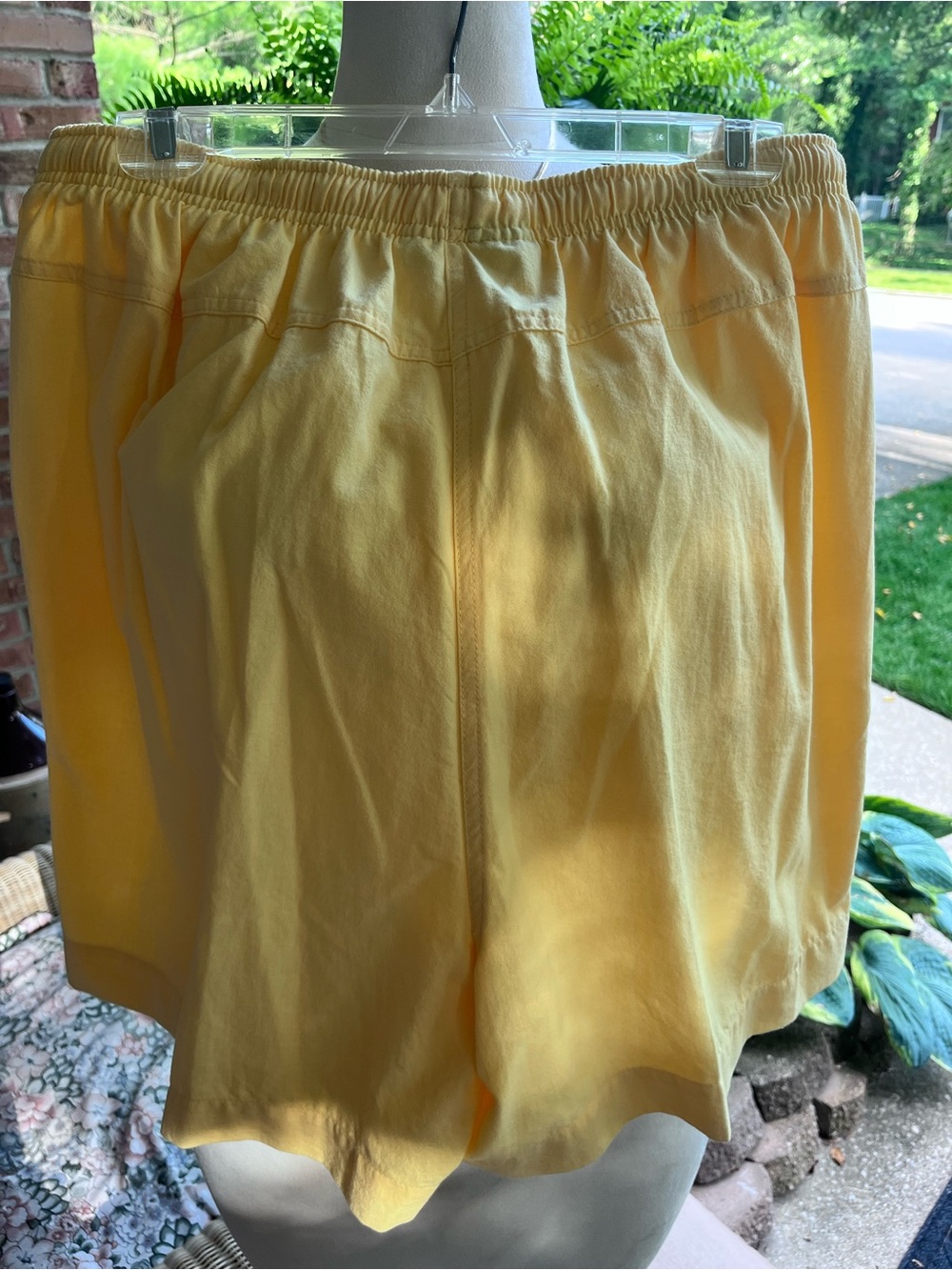 C.C. Hughes Yellow Pull-On Shorts Women’s Plus Size 2X Cotton Blend Retro - Picture 4 of 5